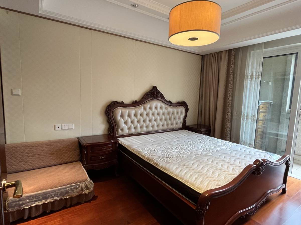 Housing image — Bedroom
