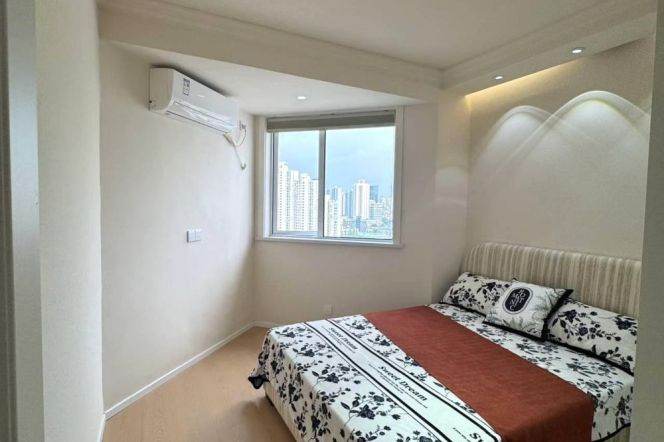Spacious 1BR Apartment near Fengqiao Rd Metro (L11/L14)
