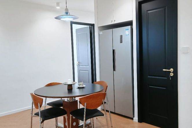 Spacious 2BR Apartment near Damuqiao Rd Metro (L4/L12)