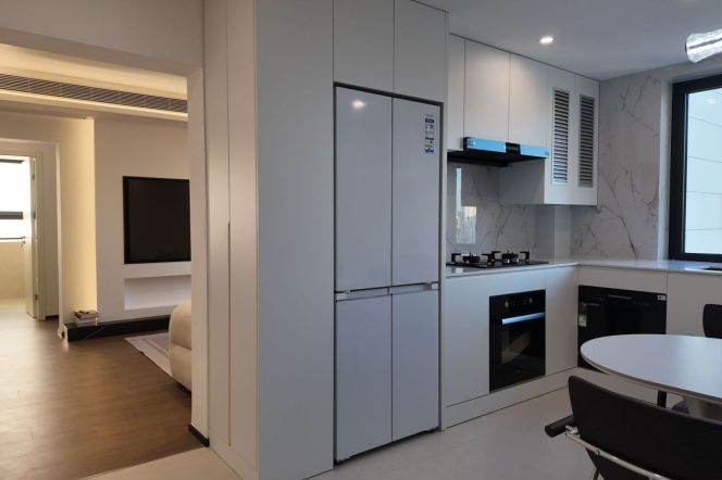 High-Floor 2BR Apartment near Changshou Rd Metro (L7/L13)