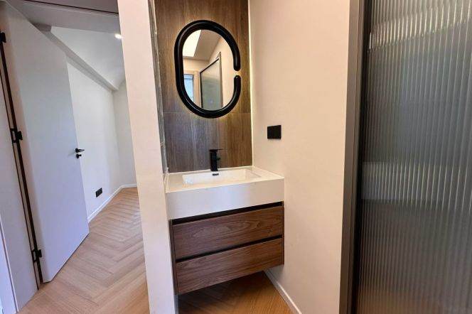 2BR Apartment in Hongqiao CBD (L10)
