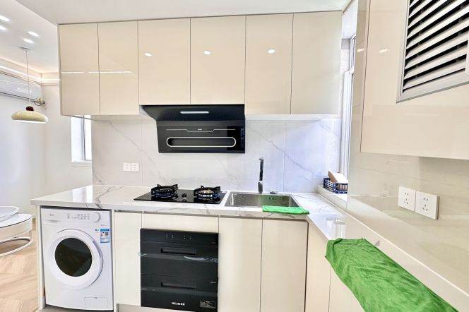 1BR Apartment near Hongqiao Rd Metro (L3/L4/L10)