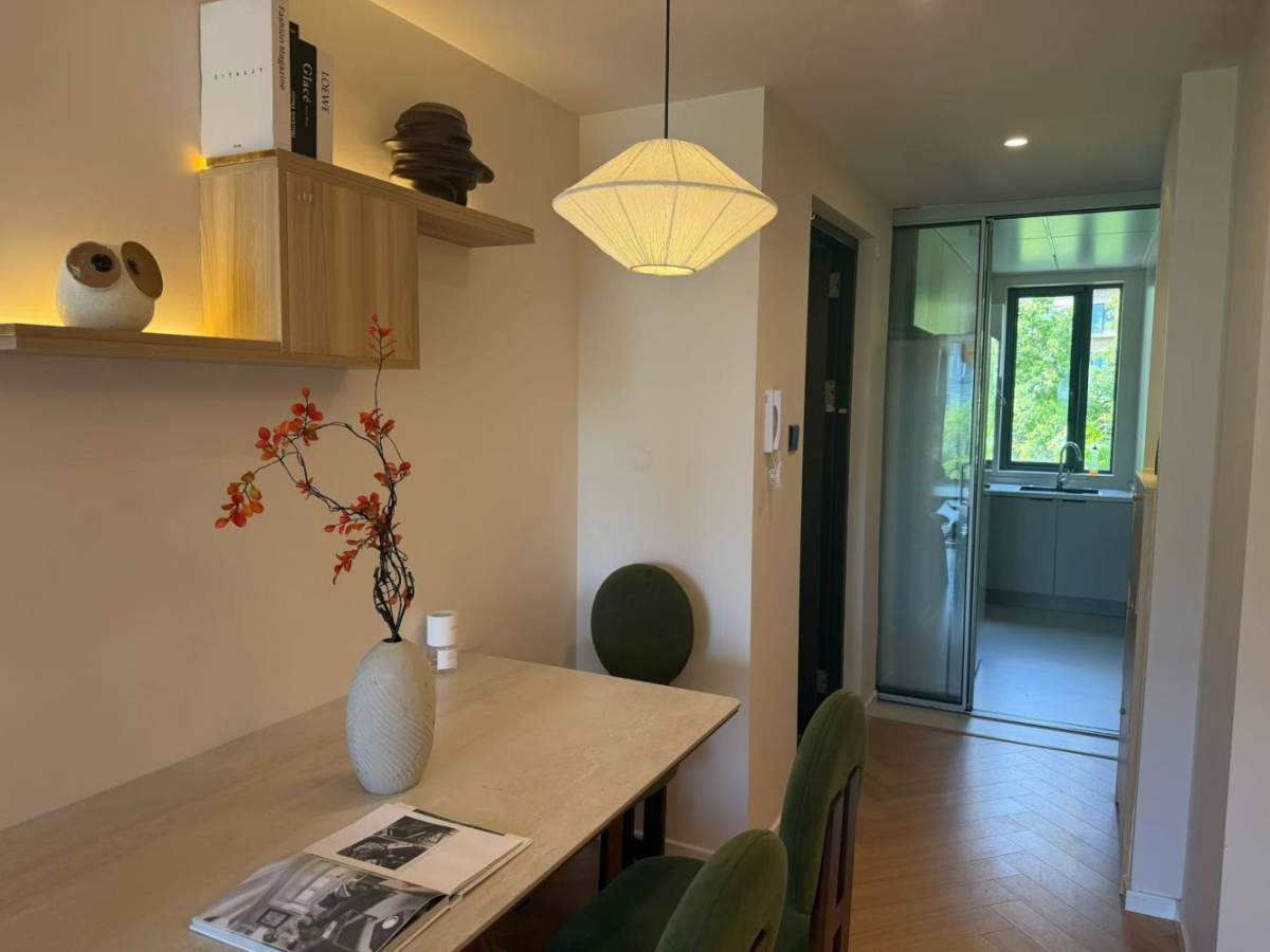 Housing image — Dining Area