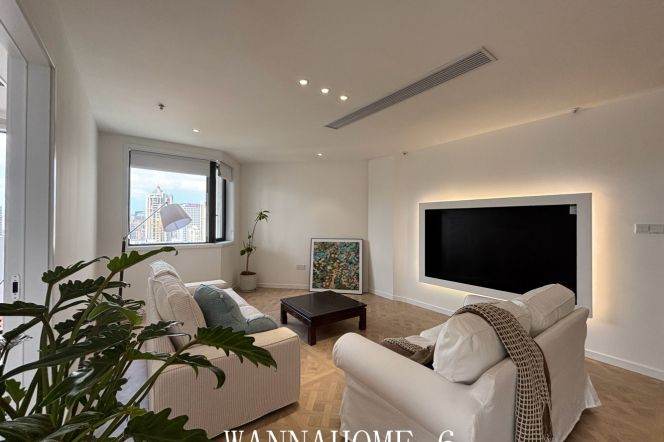 High-Floor Spacious 2BR Apartment in Old Xuhui (L10/L11)