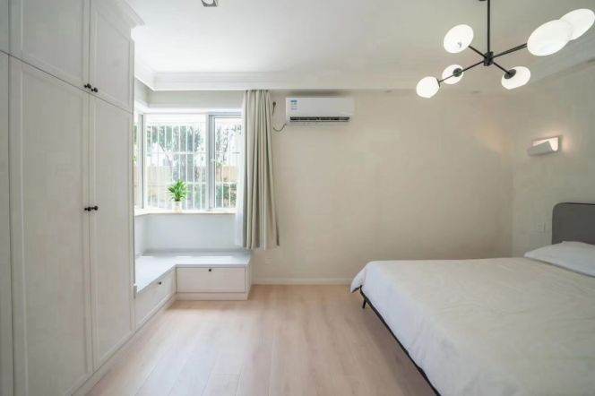 1BR Apartment in Old Xuhui (L1/L7/L9/L10)