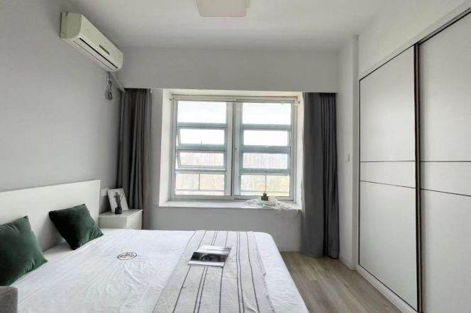 1BR Apartment near East China Normal University Zhongshan Bei Lu Campus (L3/L4/L13)
