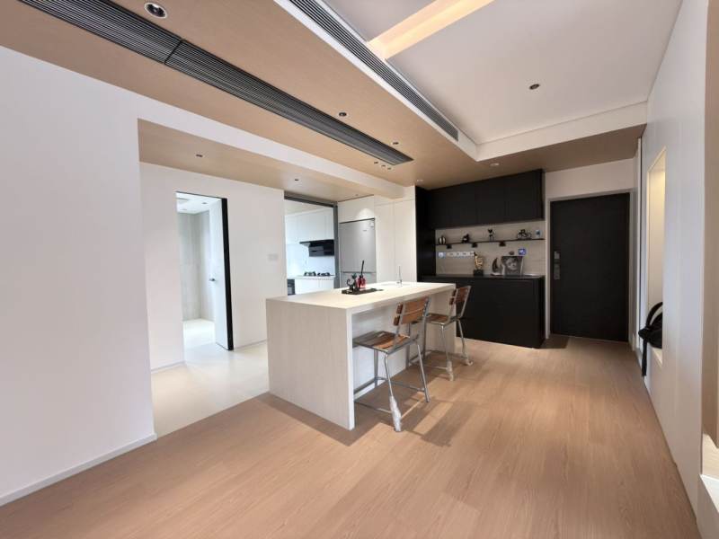 Housing image — Dining Area