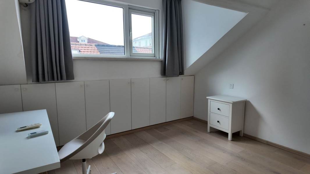 Housing image — Bedroom