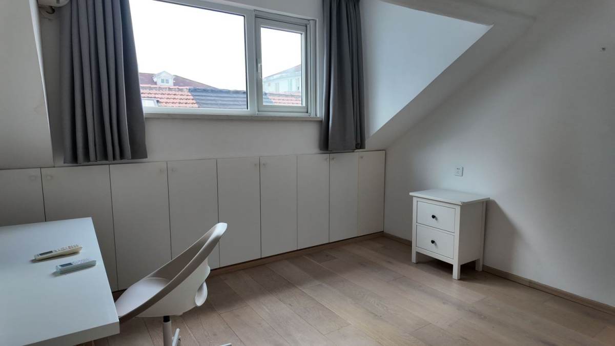 Housing image — Bedroom