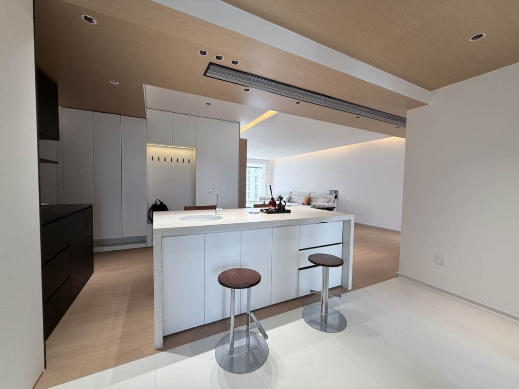 Housing image — Dining Area