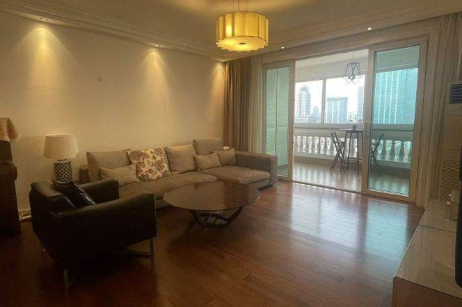 Spacious 3BR Apartment at Mingyuan Century City (L1/L10/L12)