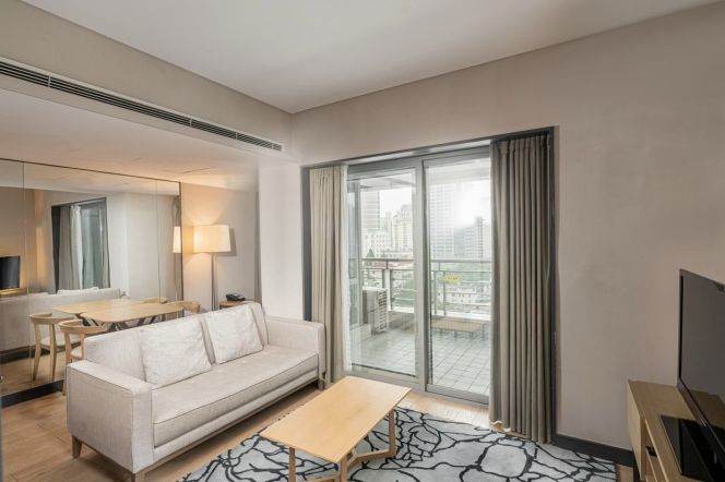 Spacious 1BR Serviced Apartment in Xintiandi (L8/L14)
