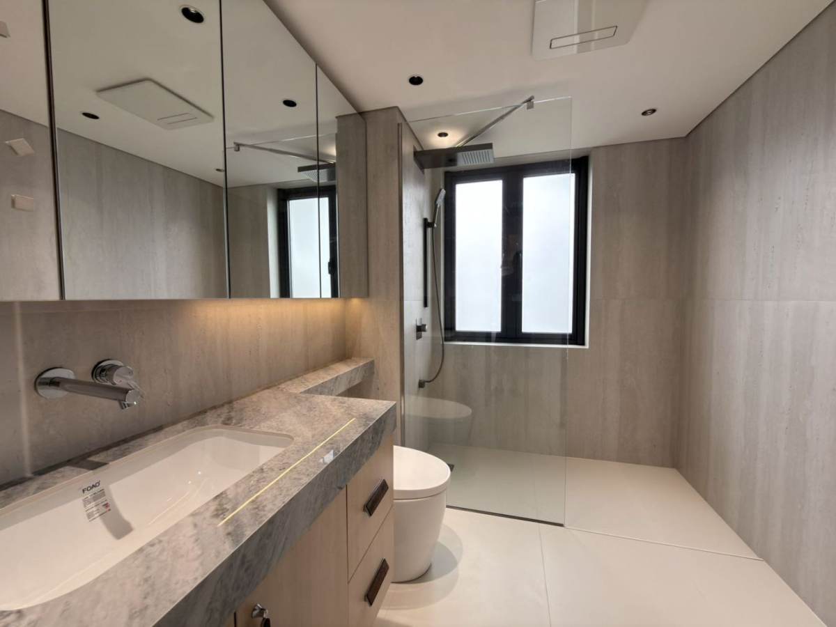 Housing image — Bathroom