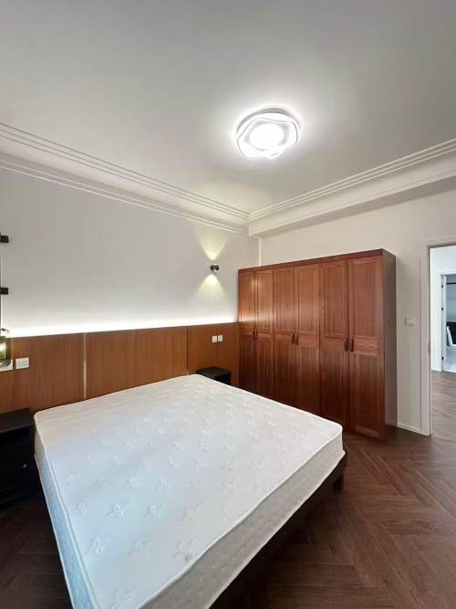 Housing image — Bedroom