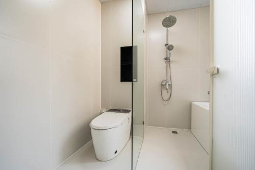 Housing image — Bathroom