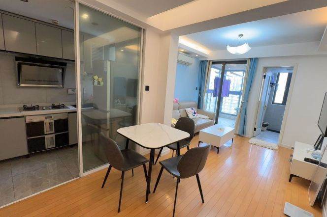 3BR Apartment in Jing'an with River View (L13)