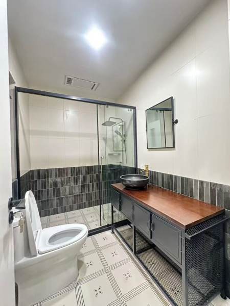 Housing image — Bathroom