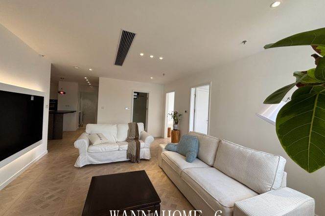 High-Floor Spacious 2BR Apartment in Old Xuhui (L10/L11)