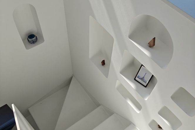 High-Ceiling 3BR Villa in Jing'an with Private Garden (L2/L7/L14)