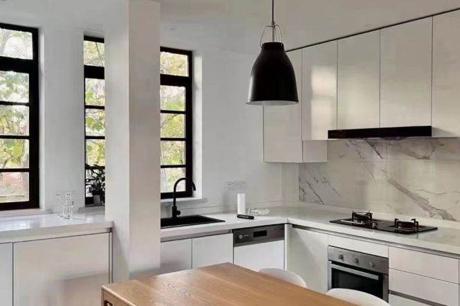 2BR Apartment in Old Xuhui (L1/L7/L9)