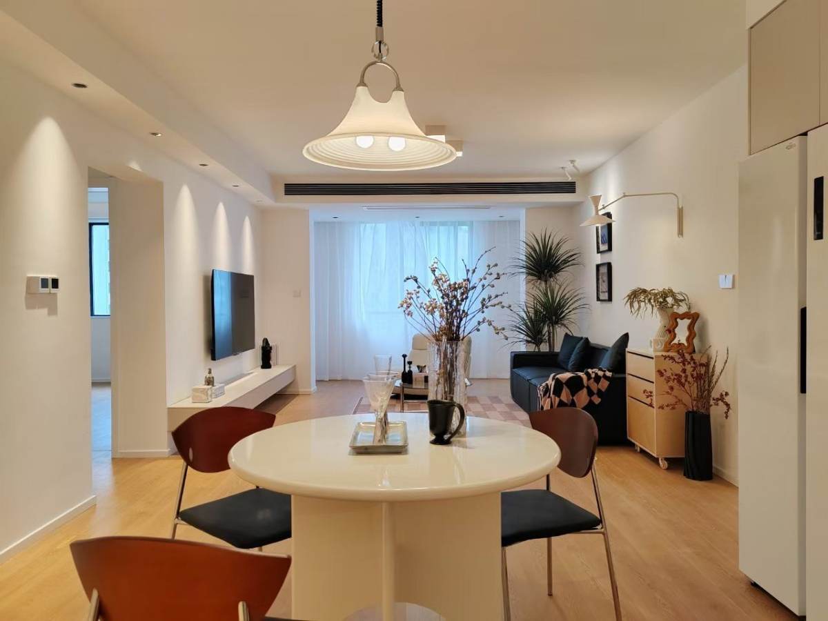 Housing image — Living Room
