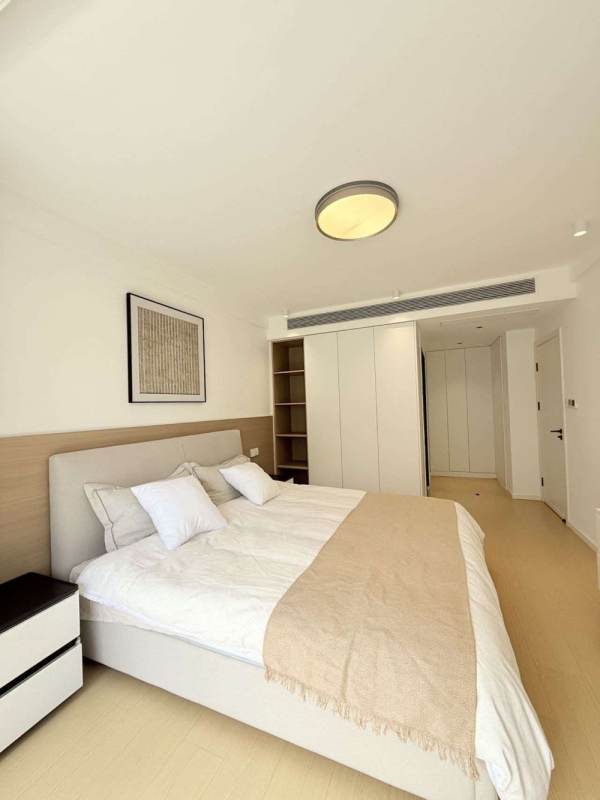 Housing image — Bedroom
