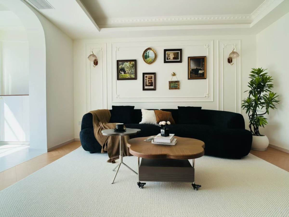 Housing image — Living Room
