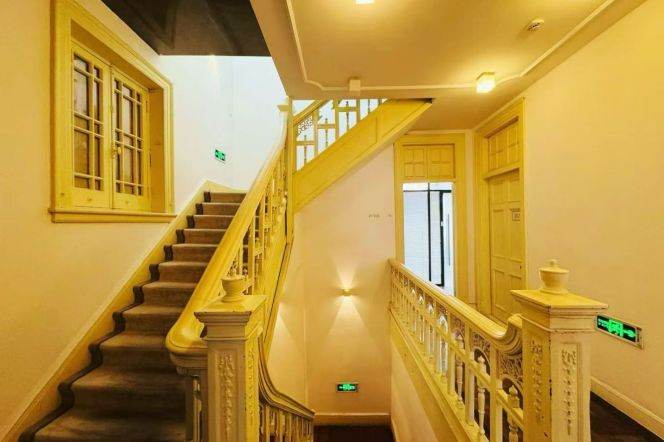 Spacious Studio Office in Jing'an