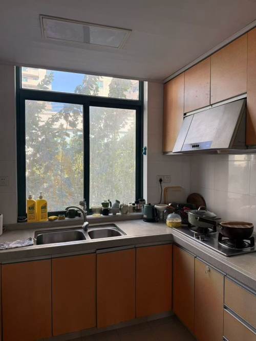 Housing image — Kitchen