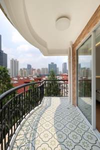Housing image — Balcony