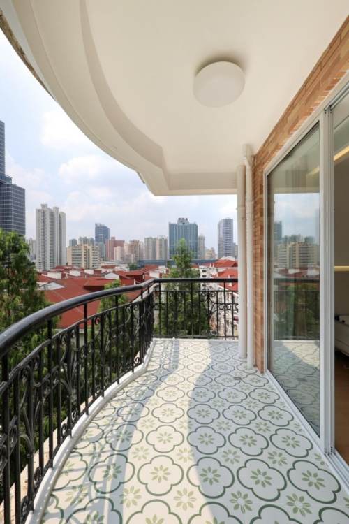 Housing image — Balcony