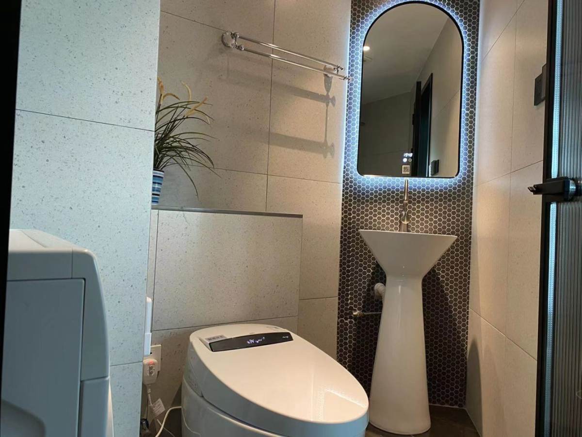 Housing image — Bathroom