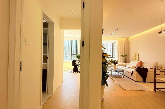 Spacious 3BR Apartment near Changshou Rd Metro (L7/L13)