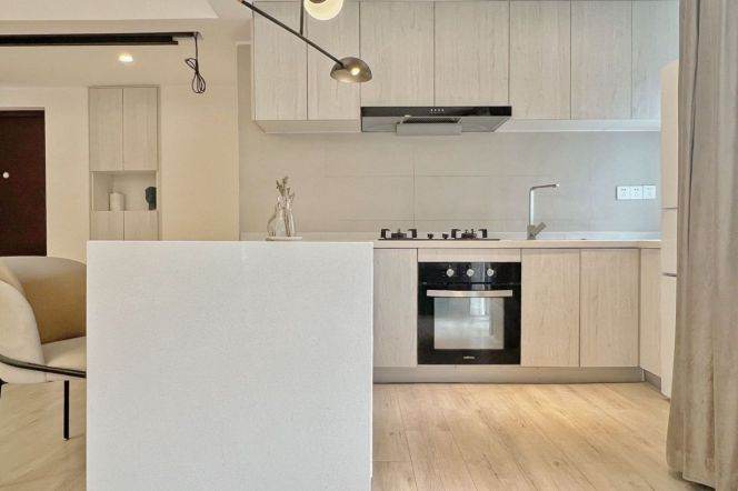 2BR Apartment near Columbia Circle