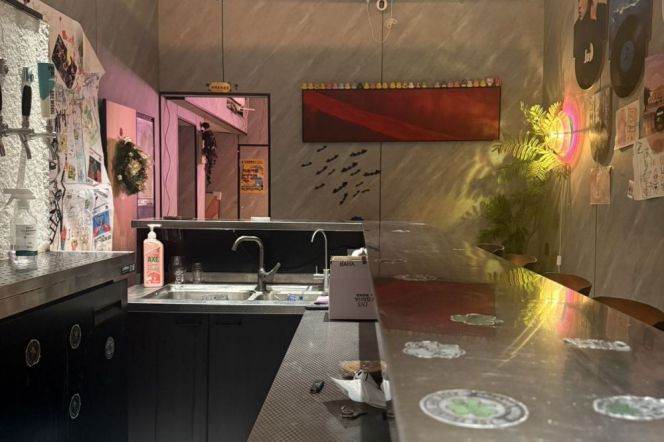 Studio Commercial Space near South Huangpi Road Metro (L1/L14)
