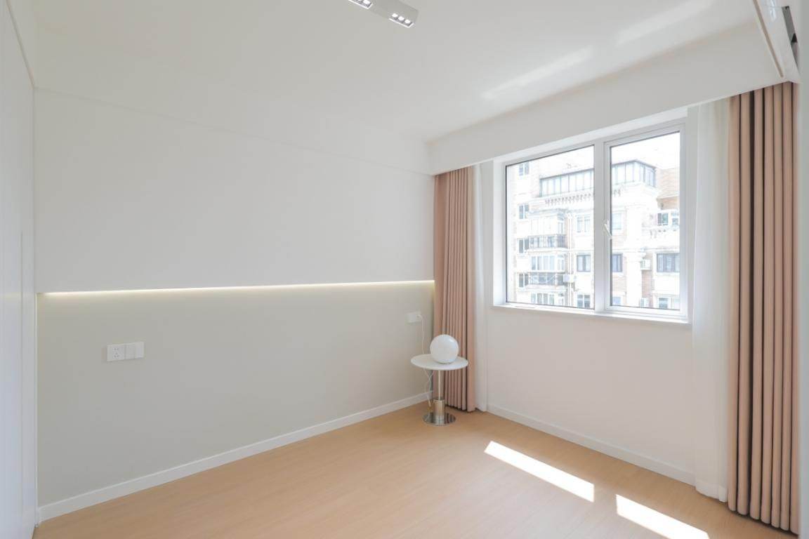 Housing image — Bedroom