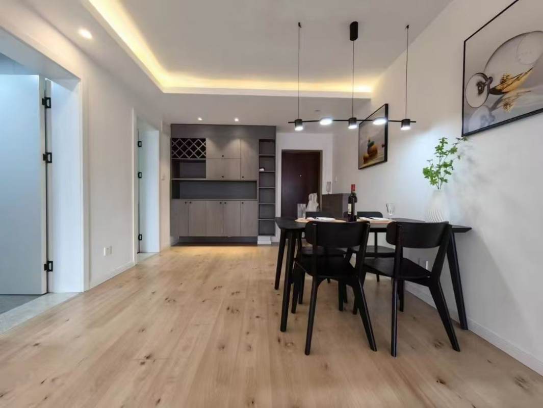 Housing image — Dining Area
