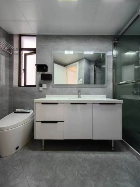 Housing image — Bathroom