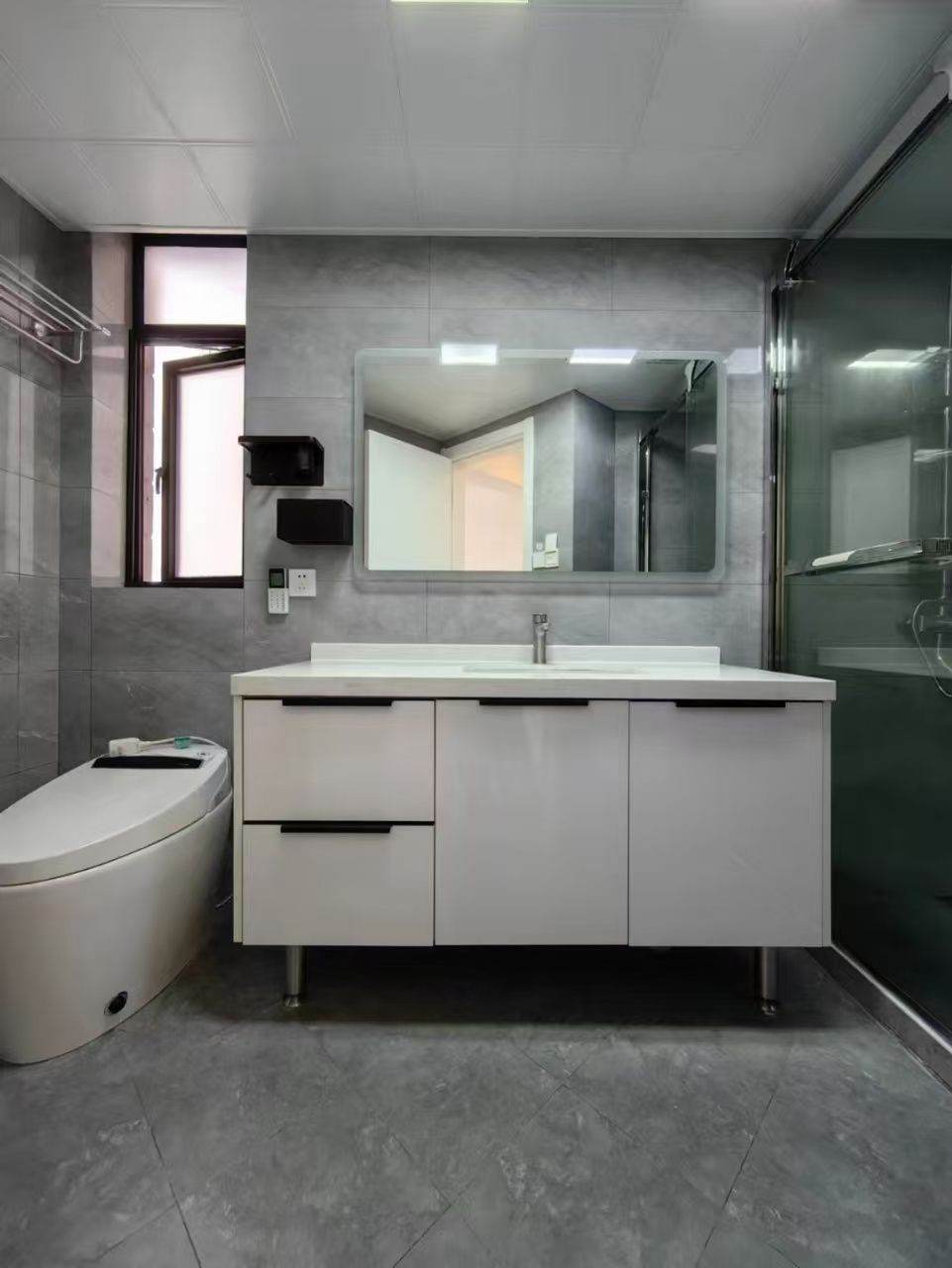 Housing image — Bathroom