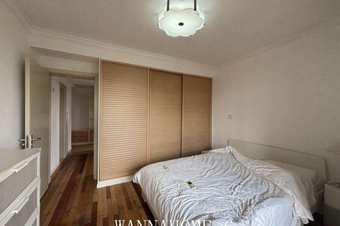 1BR Apartment in Old Xuhui (L1/L7/L9)