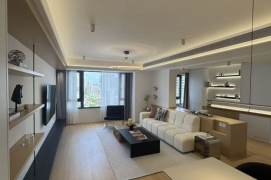 Spacious 2BR Apartment near Shanghai Railway Station Metro with River View (L13)