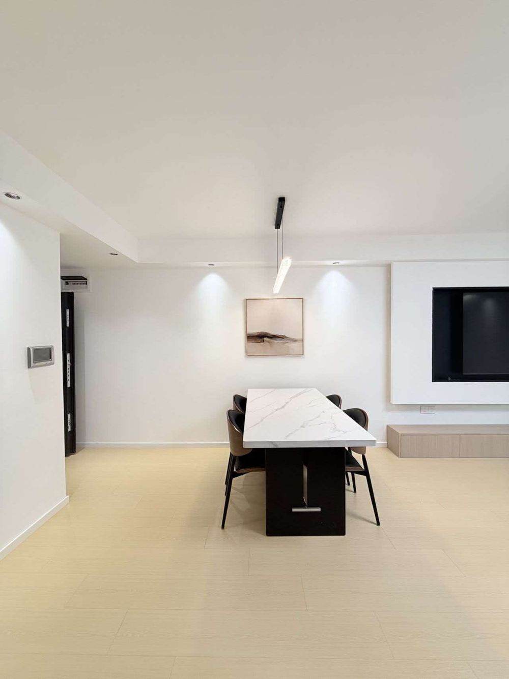 Housing image — Dining Area