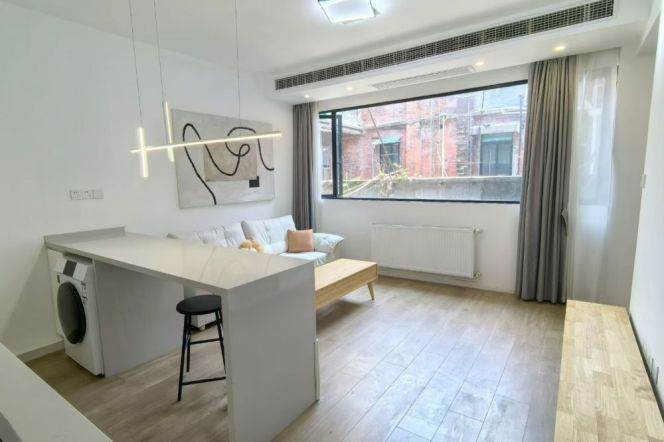 2BR Apartment near South Huangpi Road Metro (L1/L13/L14)