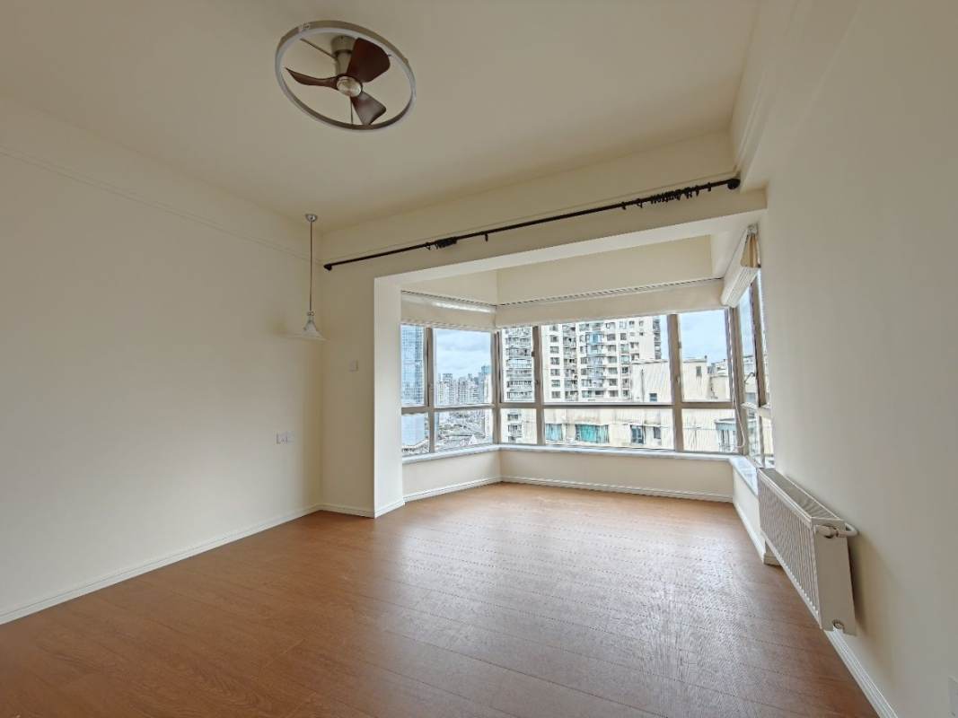 Housing image — Living Room