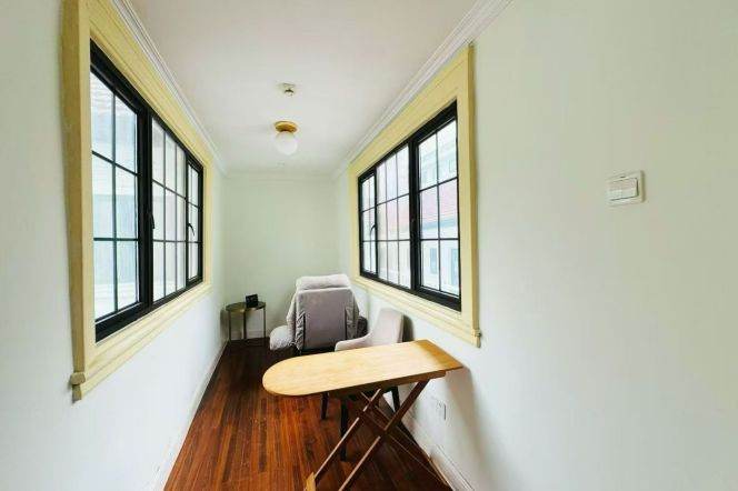 Spacious Studio Office in Jing'an