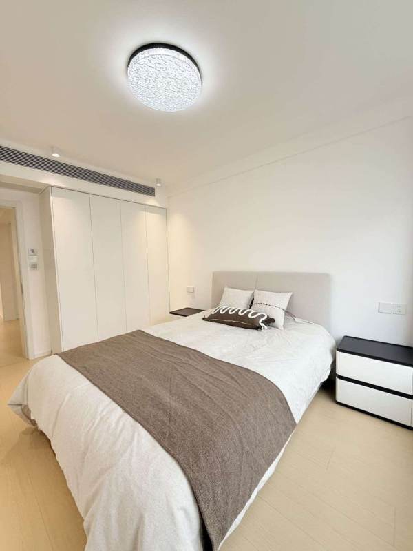 Housing image — Bedroom