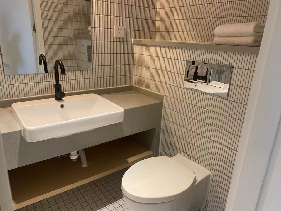 Housing image — Bathroom