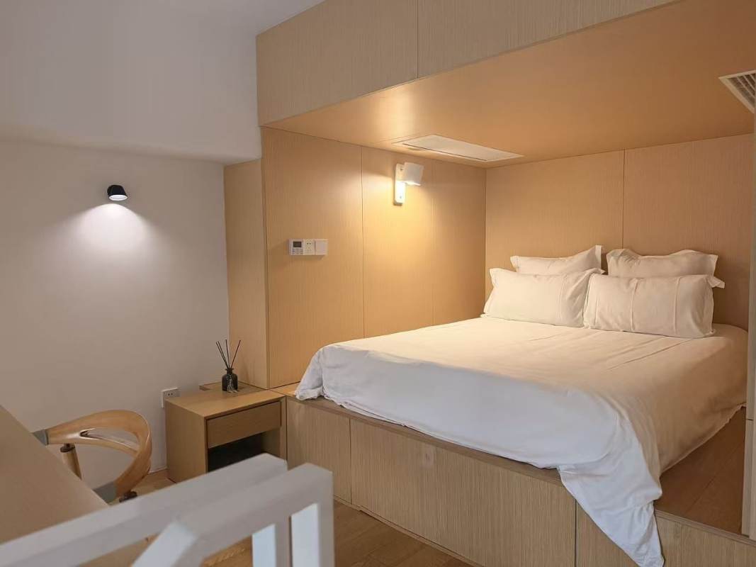 Housing image — Bedroom
