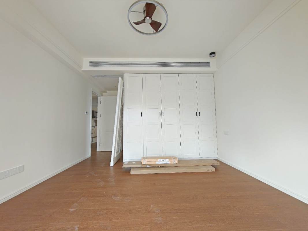 Housing image — Living Room