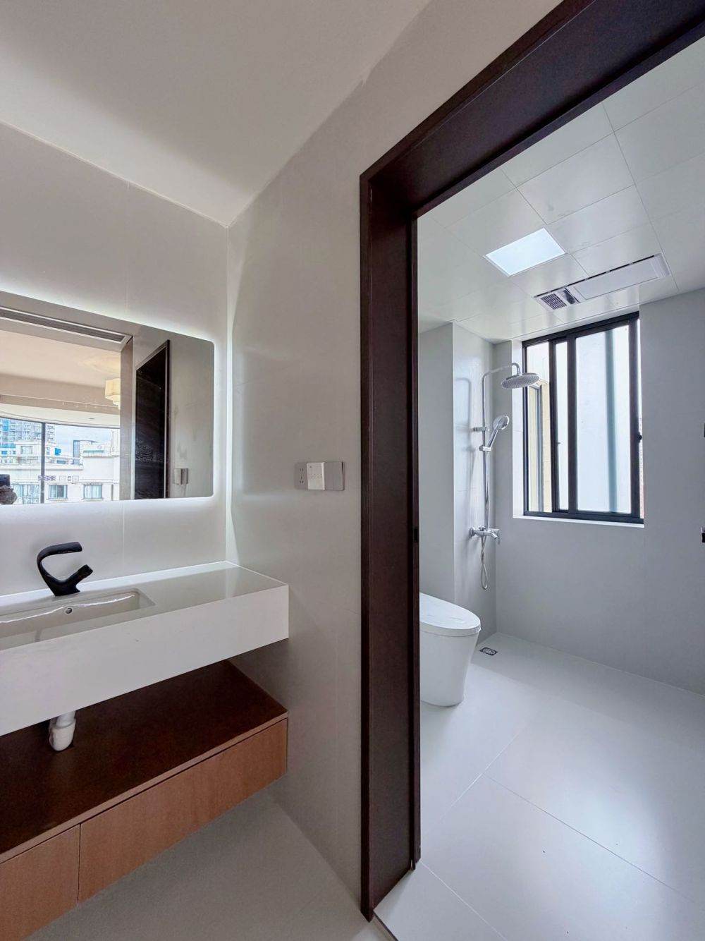 Housing image — Bathroom